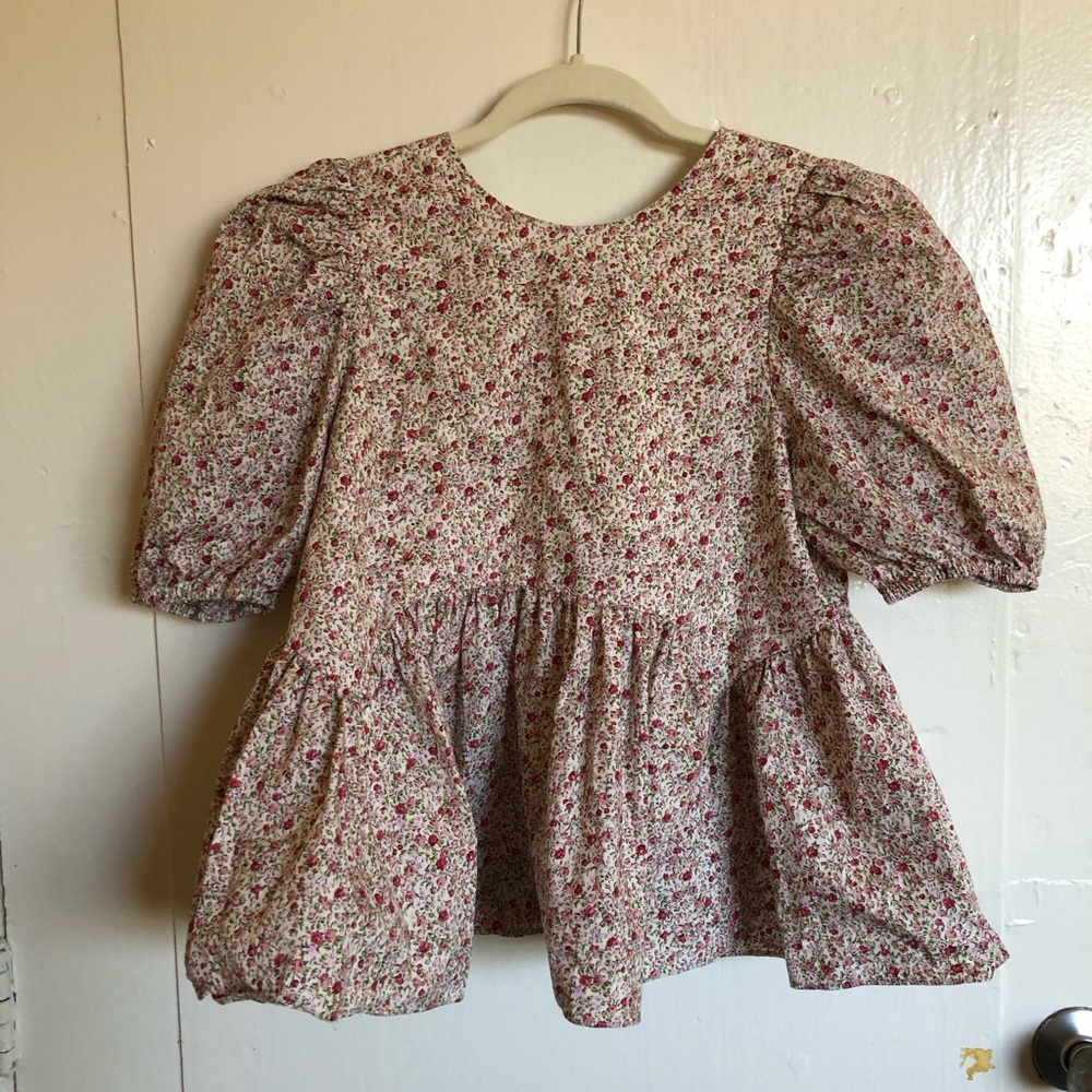 Hyacinth House Tuckernuck ditsy floral Lyla puff sleeves peplum top back ties
